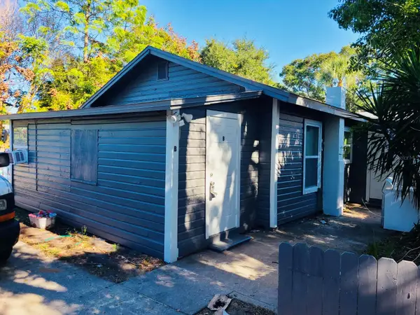 602 4th Avenue Nw, LARGO, FL 33770