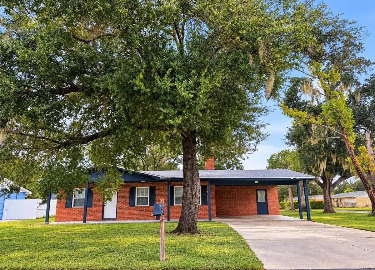 305 W Wellington Dr, Lakeland, FL 33813 - #1