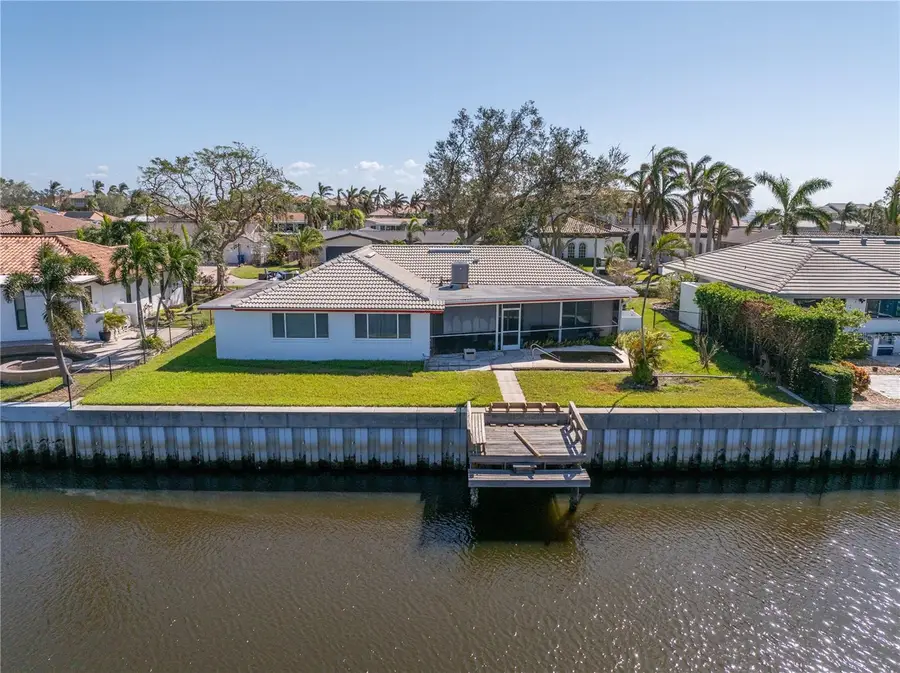 1973 Hawaii Avenue Ne, Saint Petersburg, FL 33703 - Image #2