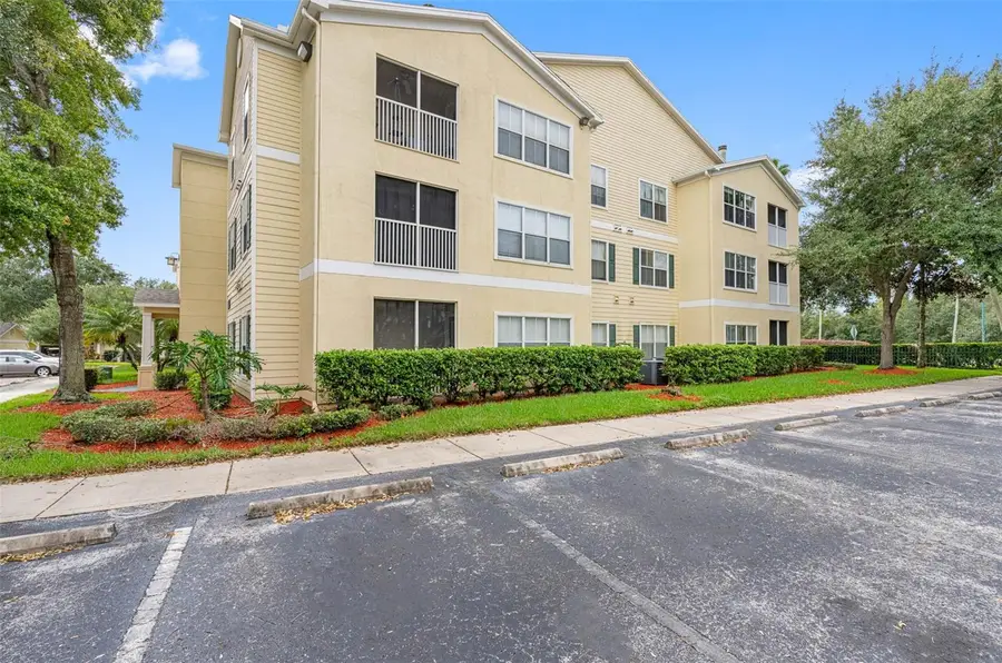 18593 Bridle Club Drive, Tampa, FL 33647 - Image #2