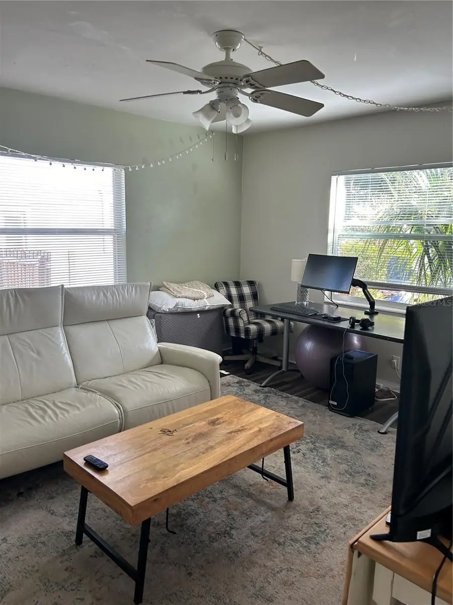 936 11th Street N, Saint Petersburg, FL 33705 - Image #2