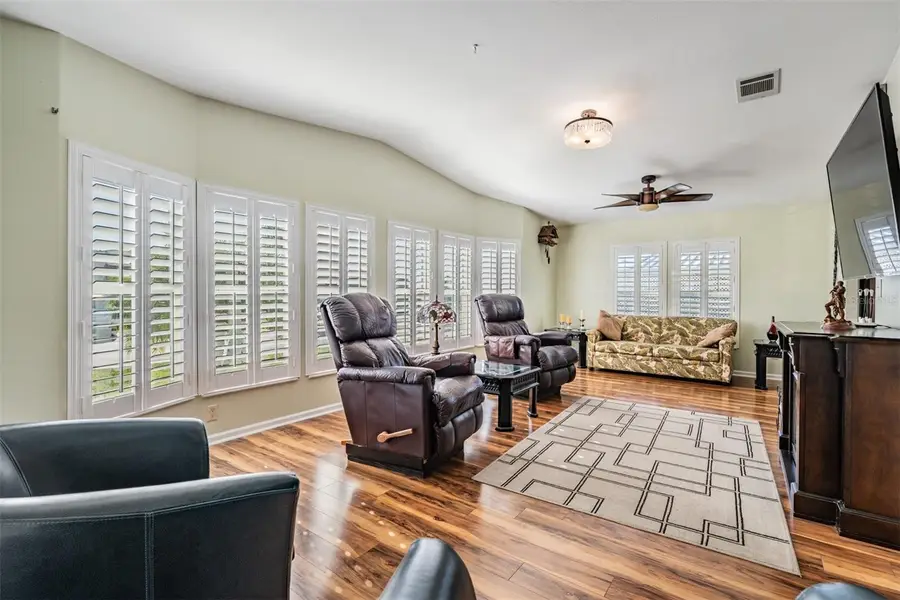 37635 Gill Avenue, Zephyrhills, FL 33541 - Image #2