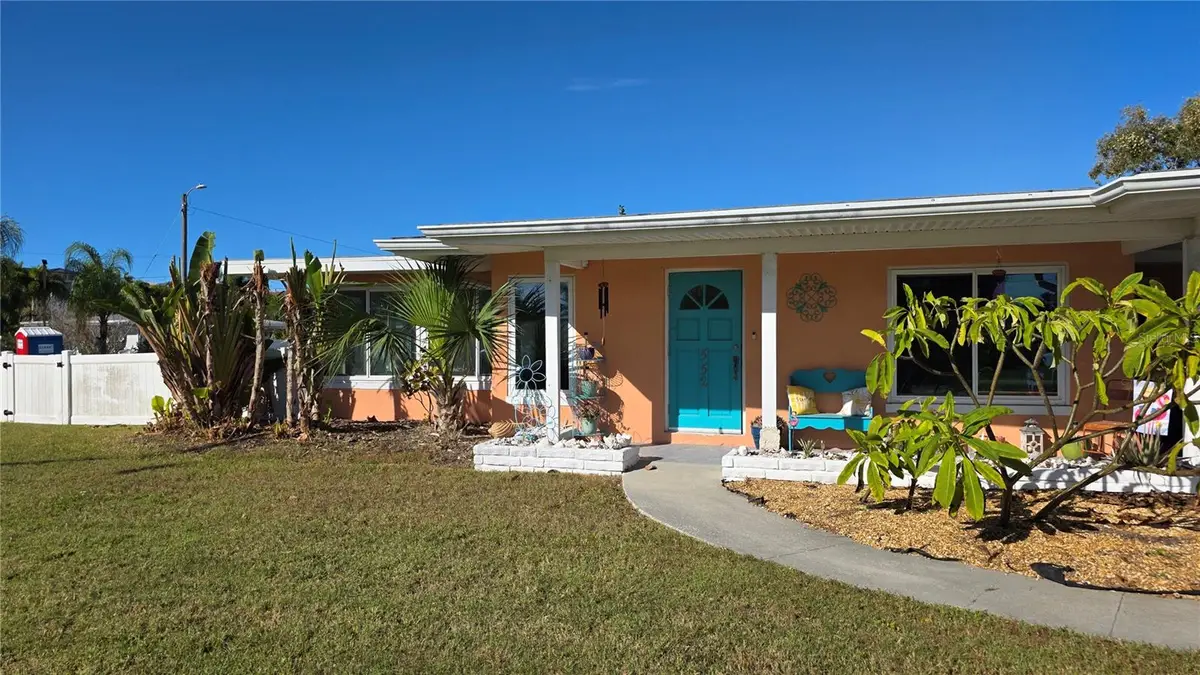 552 Trade Winds Drive, Dunedin, FL 34698 - Image #1