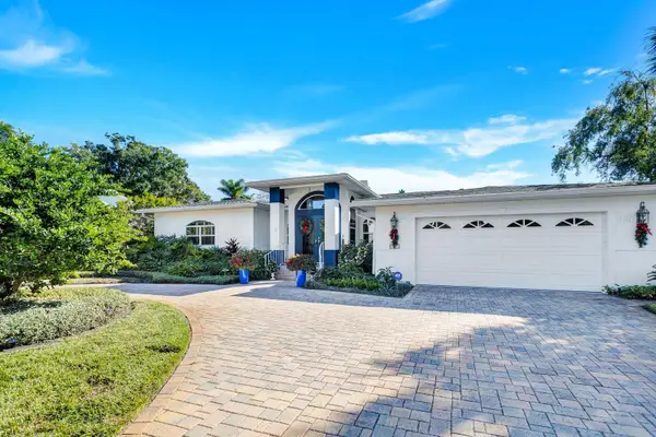 105 Estado Way Ne, ST PETERSBURG, FL 33704