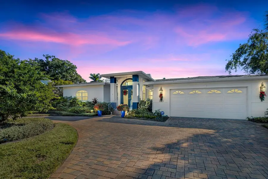 105 Estado Way Ne, Saint Petersburg, FL 33704 - Image #2