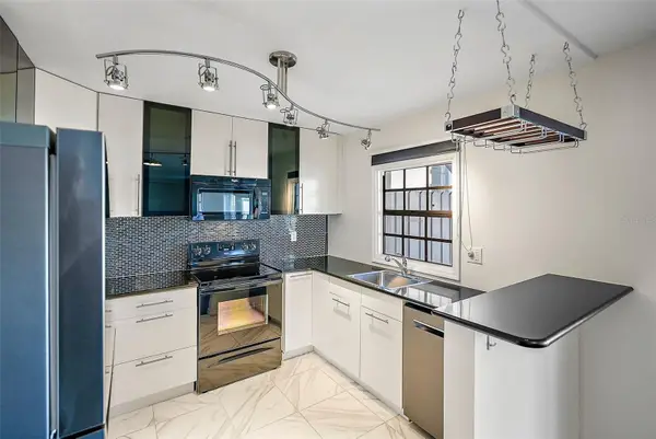 4832 Cobia Drive Se #B, ST PETERSBURG, FL 33705