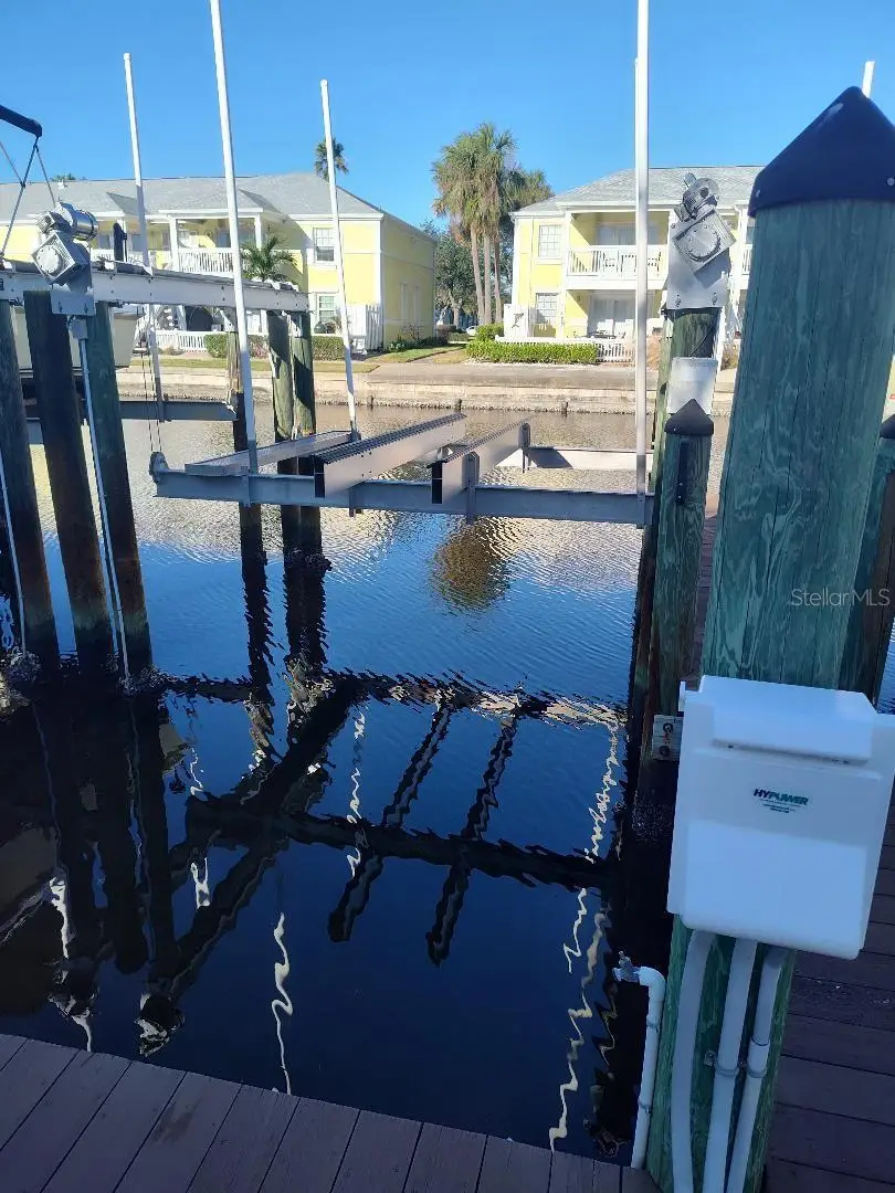 127ss Coquina Key Dr Se Drive, Saint Petersburg, FL 33705 - Image #1