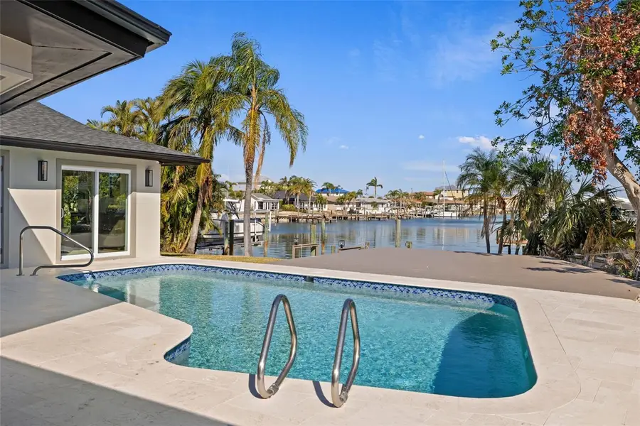 475 Island Way, Clearwater Beach, FL 33767 - Image #3