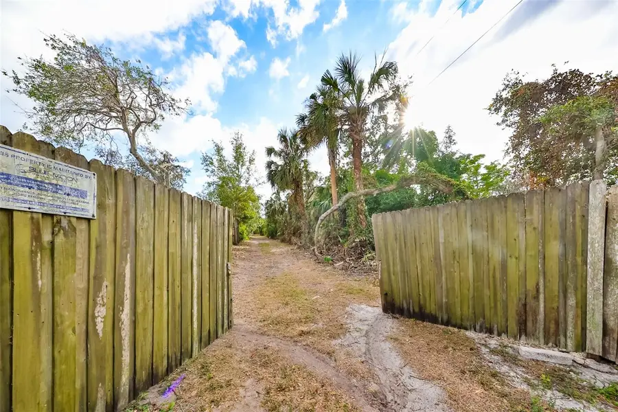 8839 Richmond Street, Gibsonton, FL 33534 - Image #3