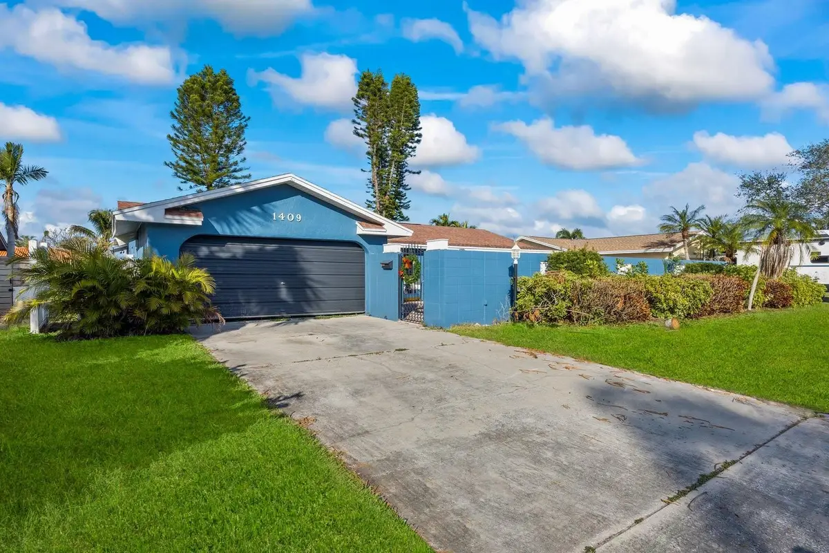 1409 NE 49th Avenue Ne, Saint Petersburg, FL 33703 - Image #1