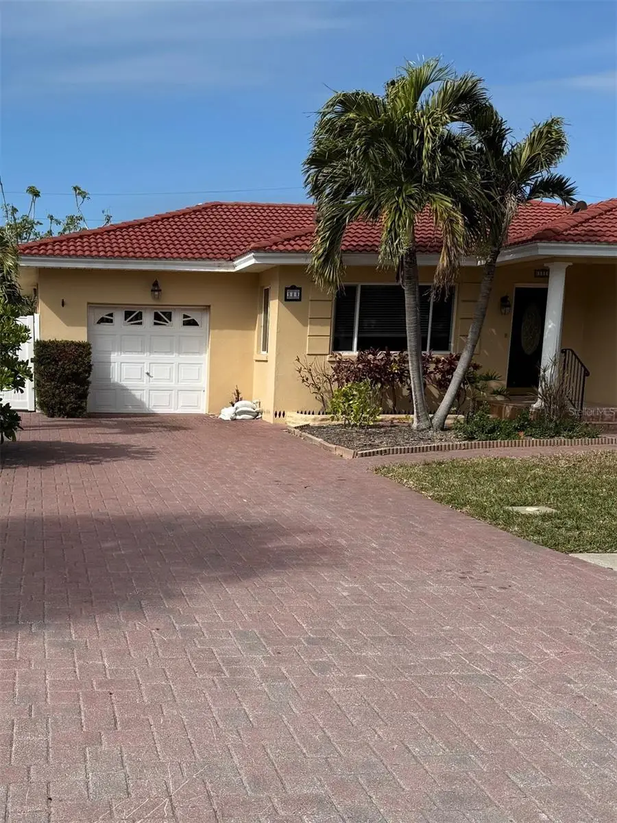988 Bruce Avenue, Clearwater Beach, FL 33767 - Image #2