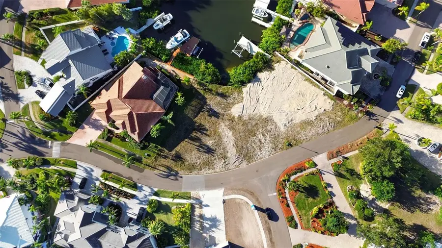 962 Symphony Isles Boulevard, Apollo Beach, FL 33572 - Image #2