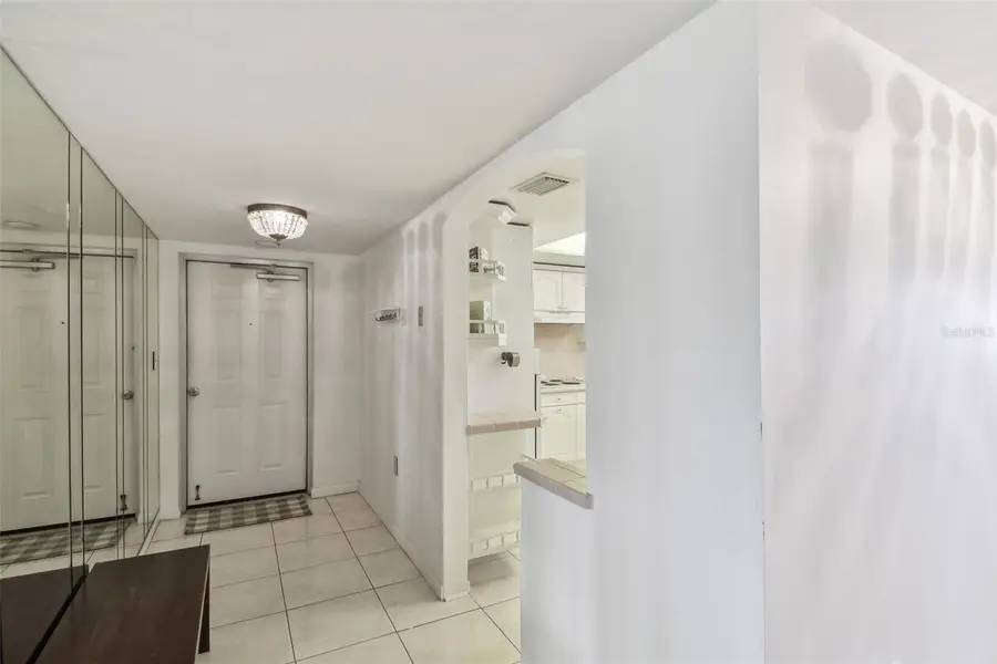 5200 Brittany Drive S #1110, Saint Petersburg, FL 33715 - Image #3