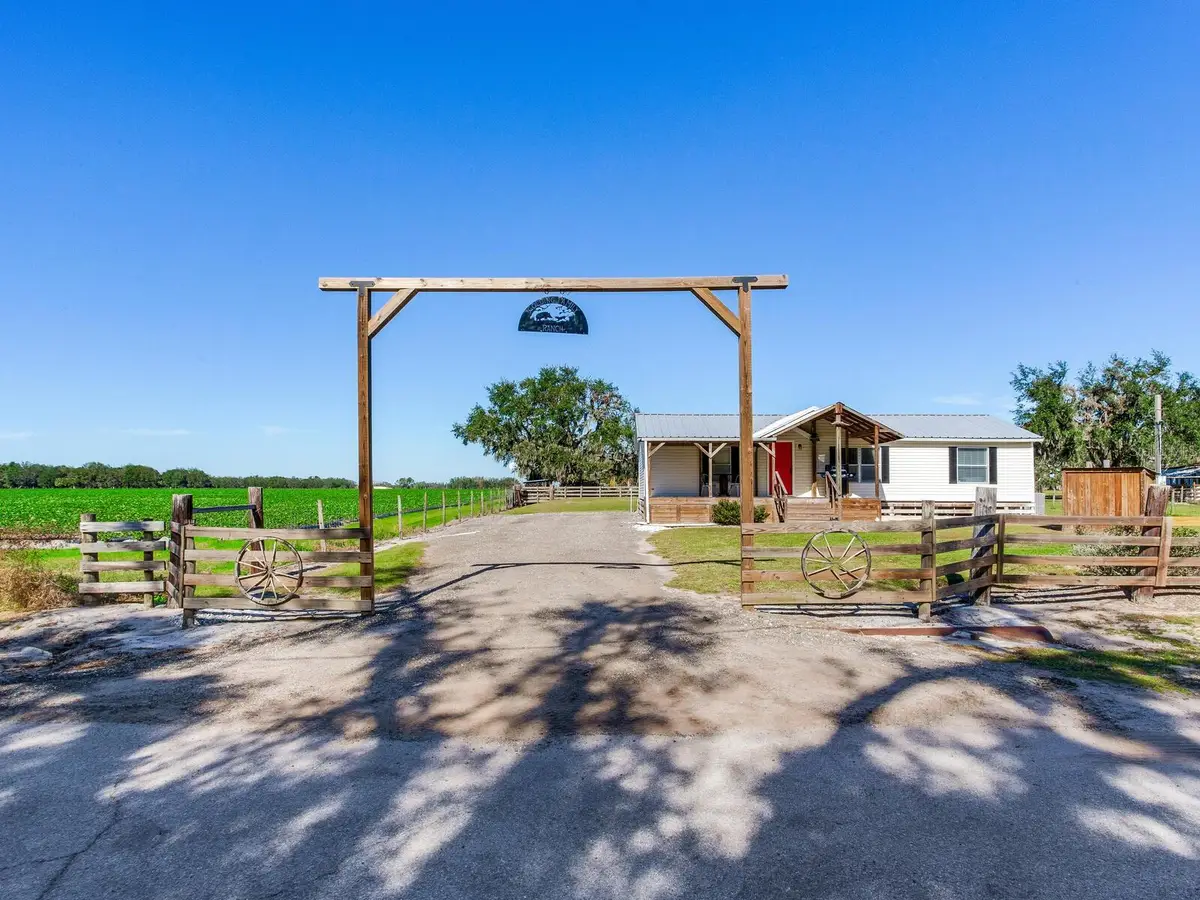 11312 Colding Road, Wimauma, FL 33598 - Image #1