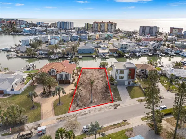 325 140th Avenue E #16, MADEIRA BEACH, FL 33708