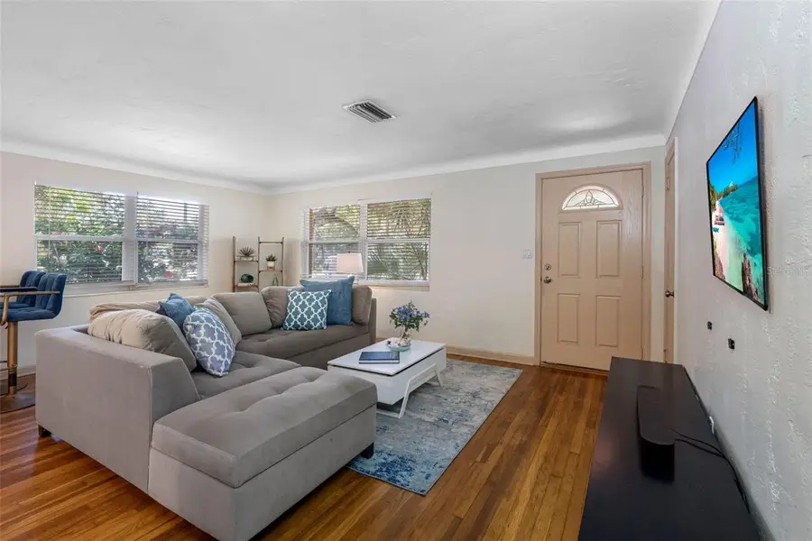 2201 Park Street N, Saint Petersburg, FL 33710 - Image #2