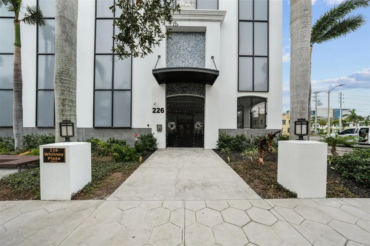 226 5th Avenue N #1106, Saint Petersburg, FL 33701 - Image #1