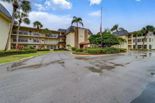4780 Cove Circle #209, ST PETERSBURG, FL 33708
