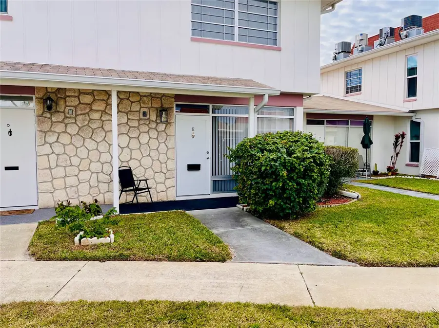 4352 Tahitian Gardens Circle #E, Holiday, FL 34691 - Image #2