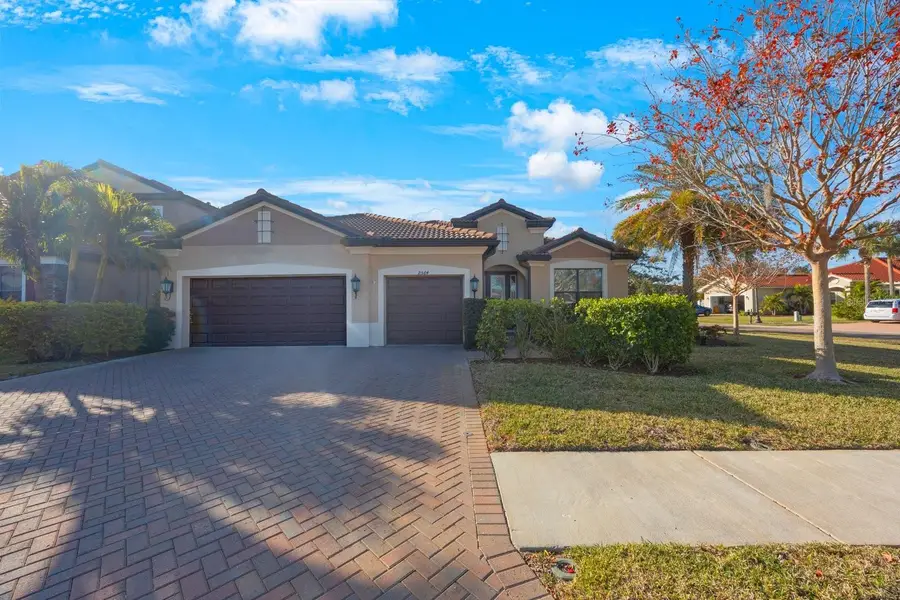 2564 Grand Cypress Boulevard, Palm Harbor, FL 34684 - Image #3