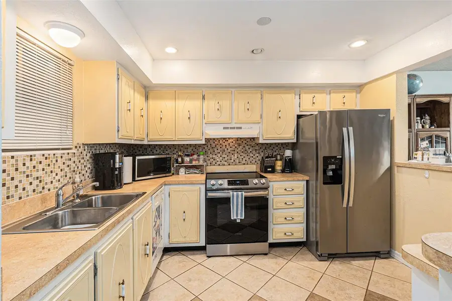 801 83rd Avenue N #215, Saint Petersburg, FL 33702 - Image #3