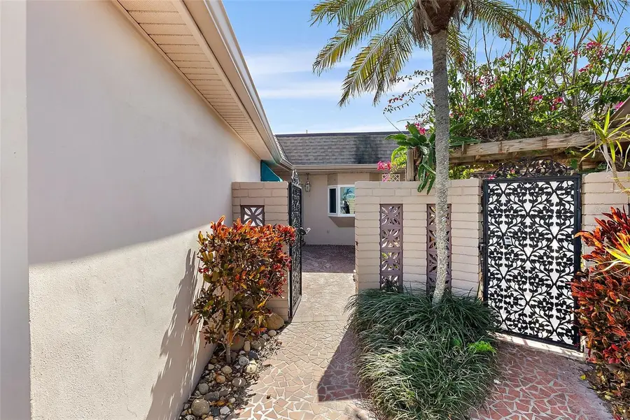 672 Boca Ciega Point Boulevard N, Saint Petersburg, FL 33708 - Image #3