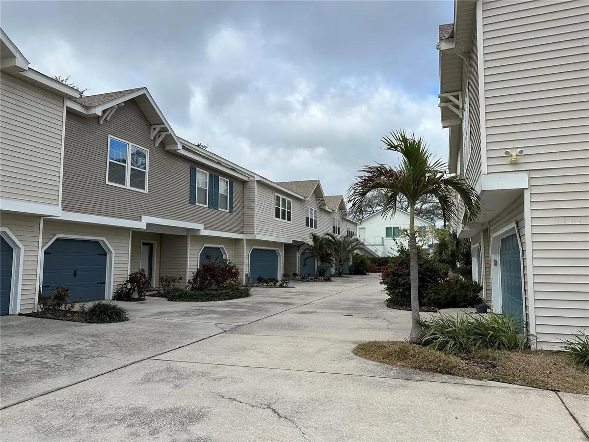 2900 W Azeele Street #H, Tampa, FL 33609 - Image #1