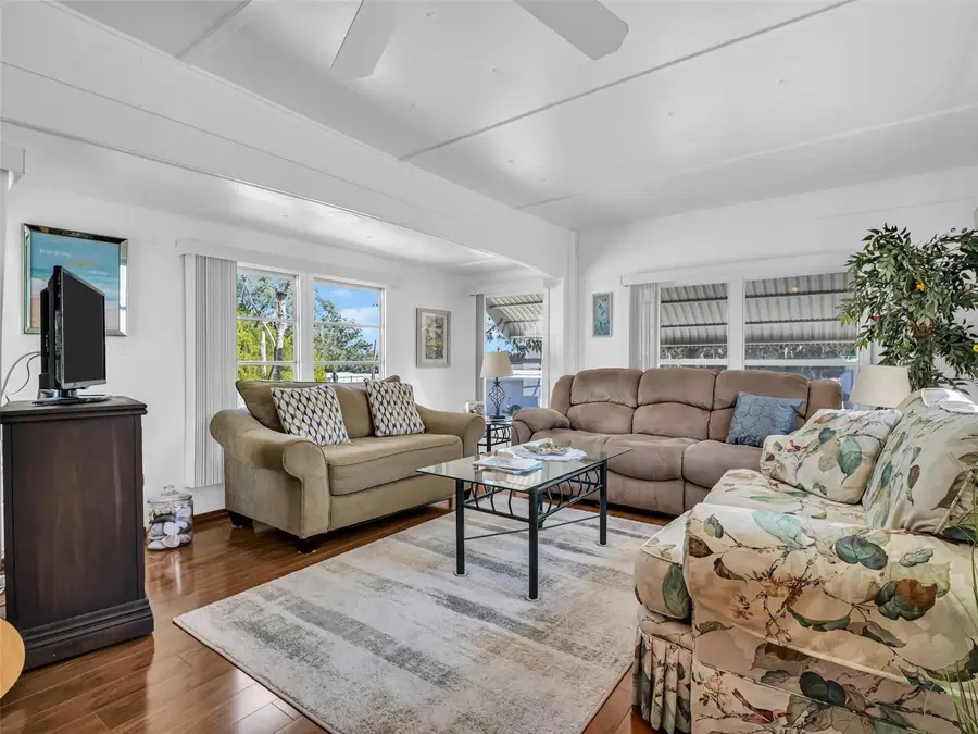 807 Saint Charles Drive, Tarpon Springs, FL 34689 - Image #3