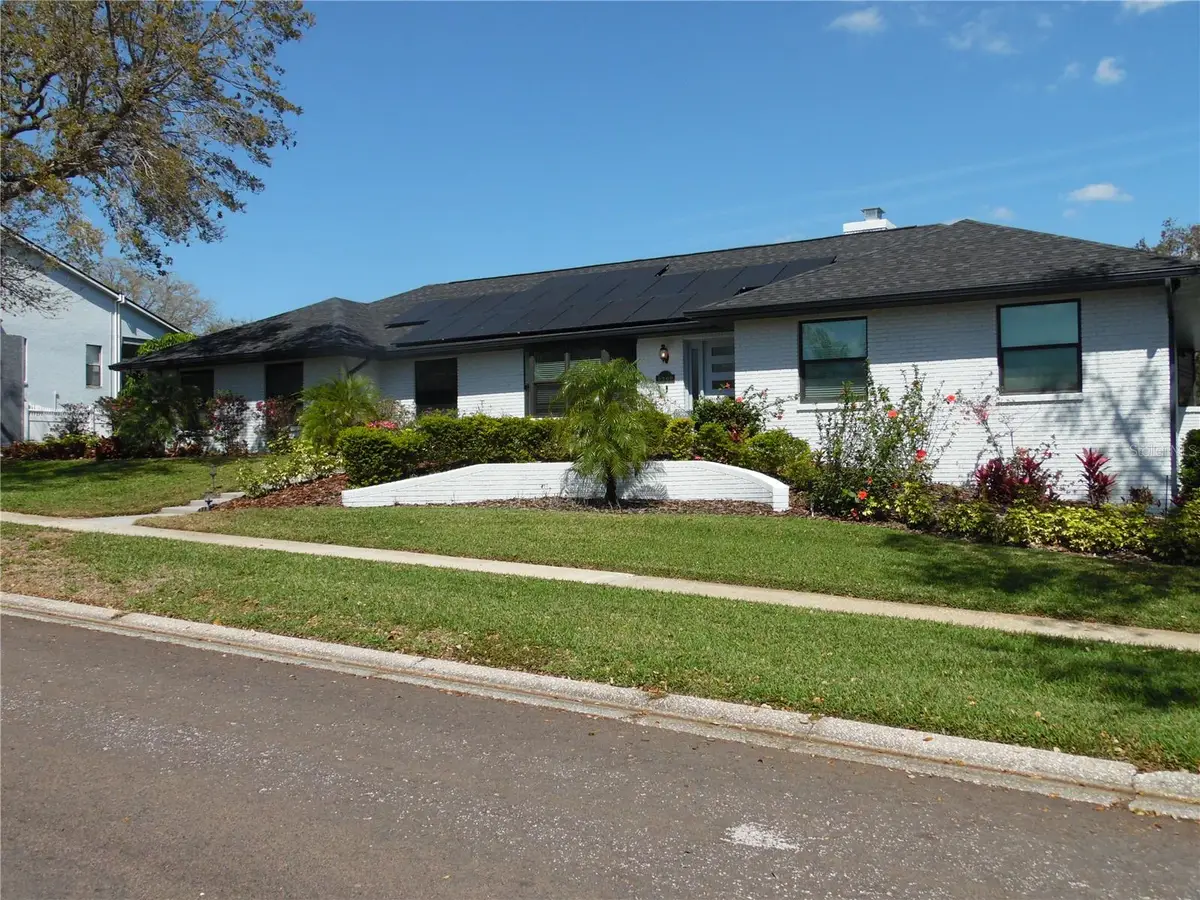 2709 Fairway View Drive, Valrico, FL 33596 - Image #1