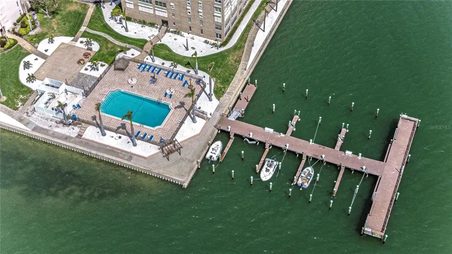 5220 Brittany Drive S #807, Saint Petersburg, FL 33715 - Image #3