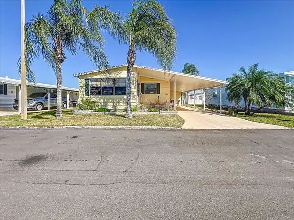 2122 Maui Drive, HOLIDAY, FL 34691