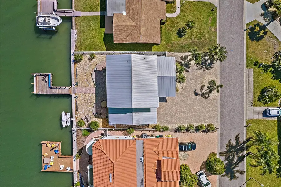 330 176th Avenue Circle, Redington Shores, FL 33708 - Image #2