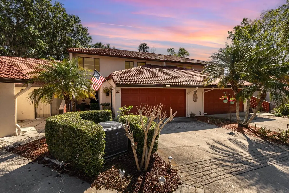 702 Clusterwood Drive, Yalaha, FL 34797 - Image #1