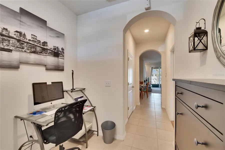 708 Barclay Wood Drive, Ruskin, FL 33570 - Image #3