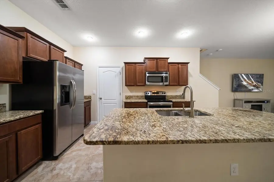 2011 Hawks View Drive, Ruskin, FL 33570 - Image #2