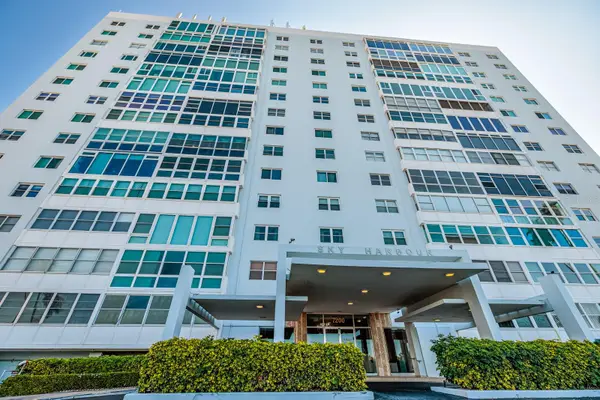 7200 Sunshine Skyway Lane S #3D, ST PETERSBURG, FL 33711