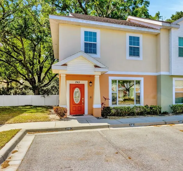 243 Alexander Woods Drive, PLANT CITY, FL 33563