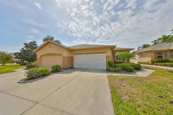 2112 Acadia Greens Drive #62, SUN CITY CENTER, FL 33573