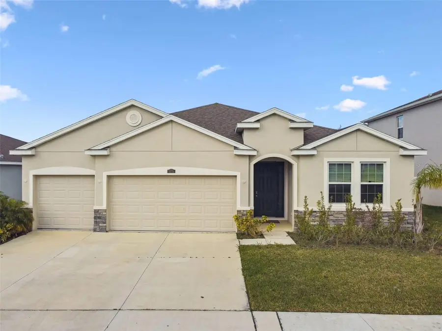 6674 Cobble Bliss Street, Zephyrhills, FL 33541 - Image #2