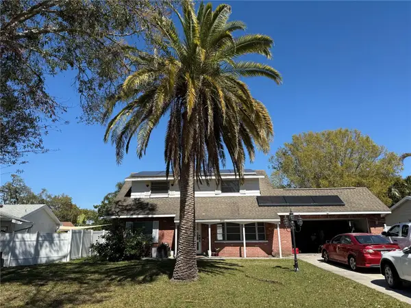 12431 Monarch Circle, SEMINOLE, FL 33772