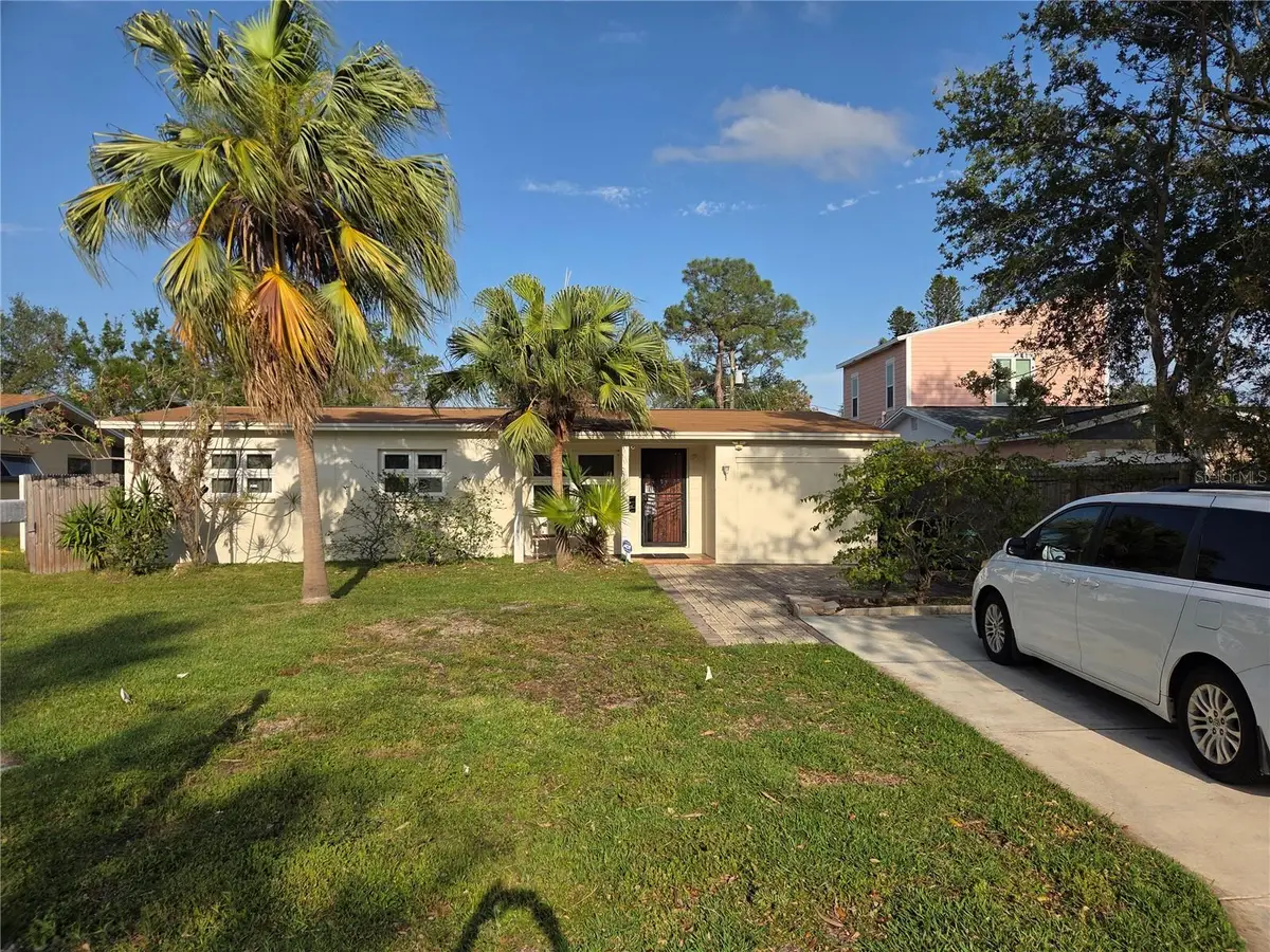 3919 Harrisburg Street Ne, Saint Petersburg, FL 33703 - Image #1