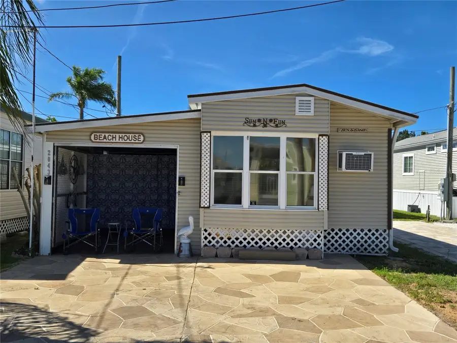 2043 Ketch Circle, Palm Harbor, FL 34683 - Image #2