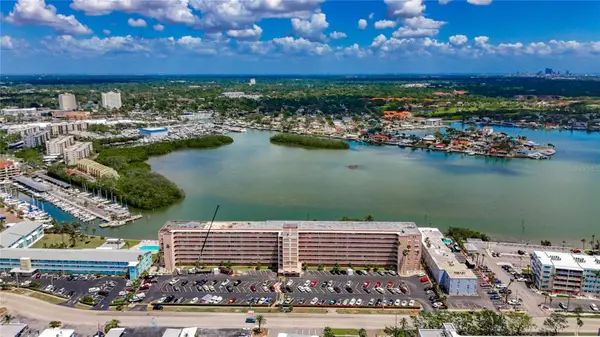1847 Shore Drive S #204, SOUTH PASADENA, FL 33707