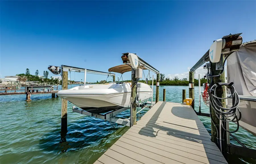 18201 Gulf Boulevard #201, Redington Shores, FL 33708 - Image #3