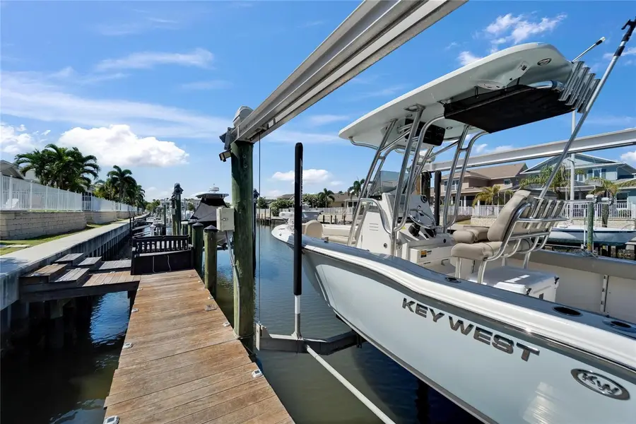 426 Islebay Drive, Apollo Beach, FL 33572 - Image #2