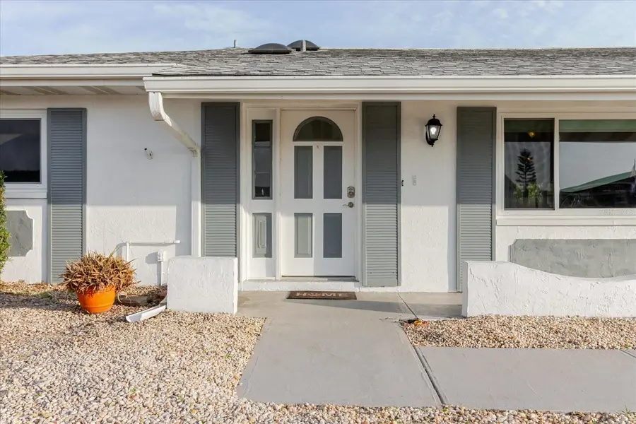 646 Allegheny Drive, Sun City Center, FL 33573 - Image #3