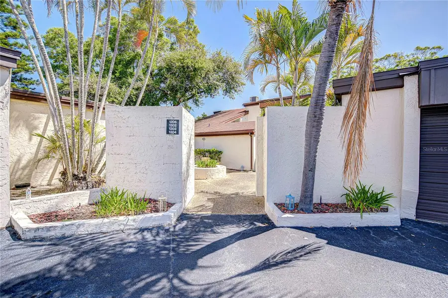 1881 N Hercules Avenue #1303, Clearwater, FL 33765 - Image #3