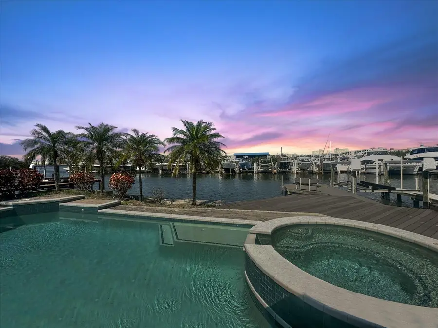 1311 Sea Gull Drive S, Saint Petersburg, FL 33707 - Image #2