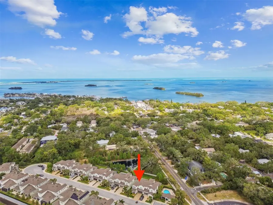 612 Ozona Village Dr, Palm Harbor, FL 34683 - Image #2