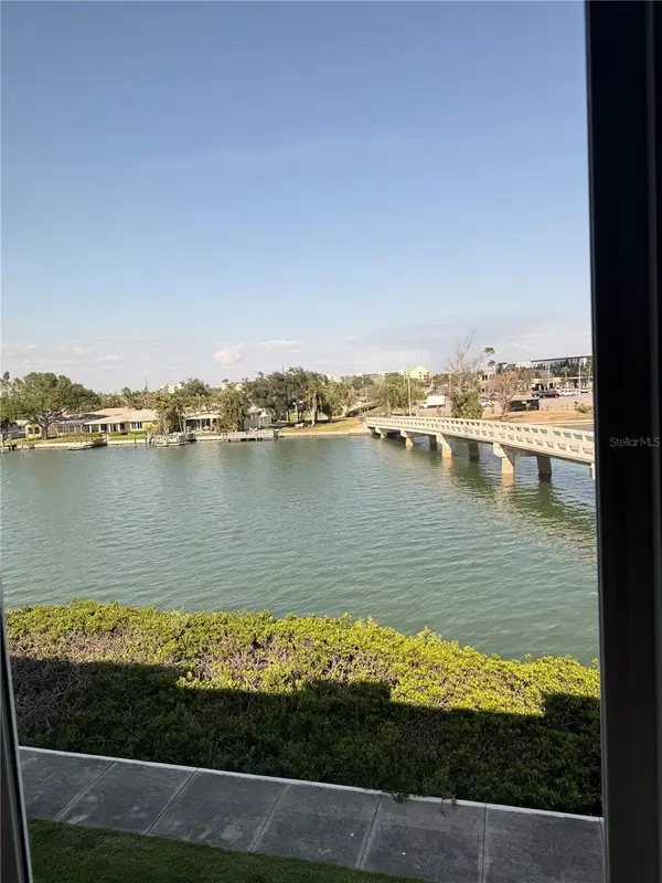 7465 Bay Island Drive S #312, SOUTH PASADENA, FL 33707